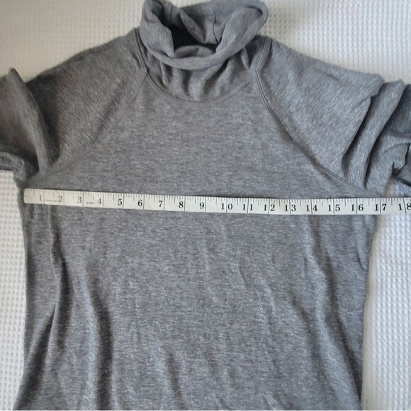 Lululemon Hill And Valley Turtleneck size 4 Pullover Gray - Picture 8 of 9